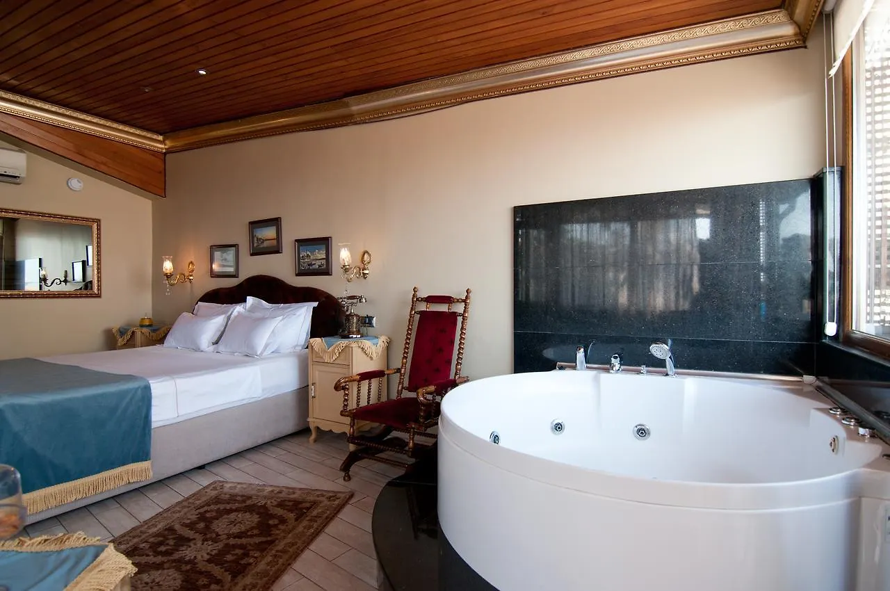 Blue Tuana Suite Istanbul 2*,