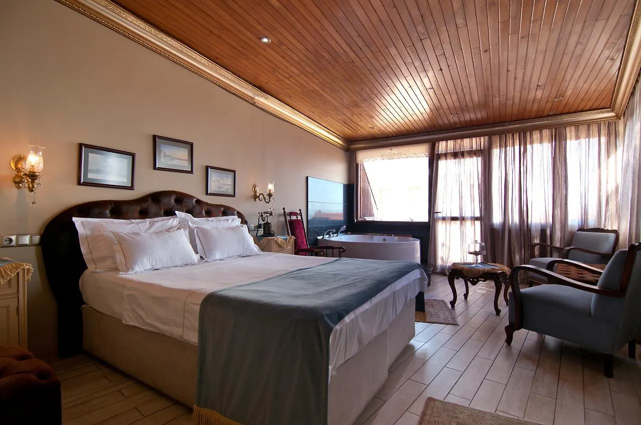 Blue Tuana Suite Istanbul Hotel
